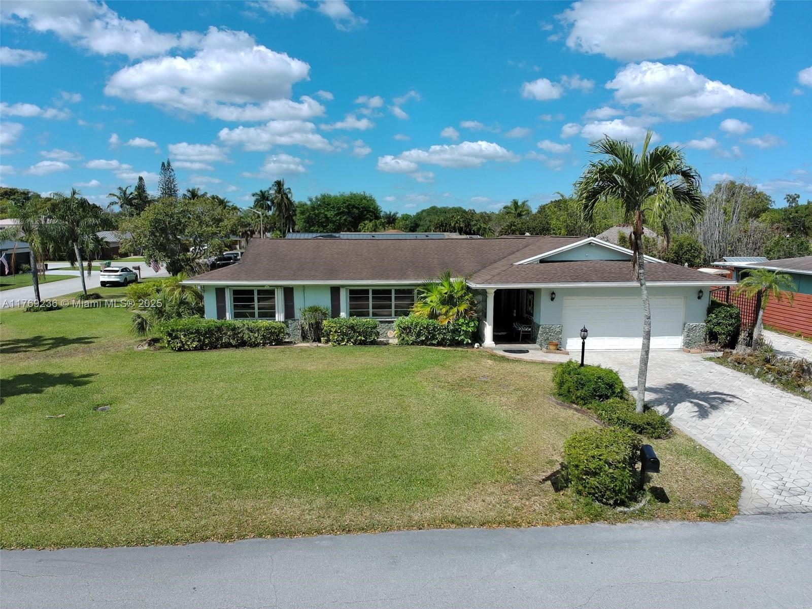 Picture of 2525 SW 86Th Ave, Davie, FL 33324