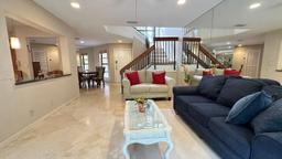 Picture of 3308 Old Oak Ln # 1003, Hollywood, FL 33021