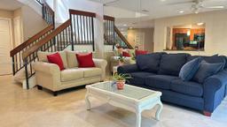 Picture of 3308 Old Oak Ln # 1003, Hollywood, FL 33021