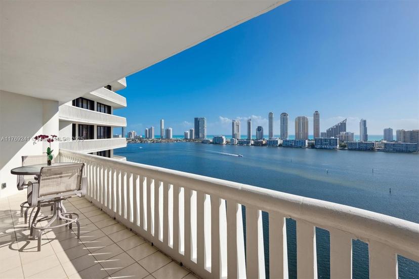 Picture of 3000 Island Blvd # 1902, Aventura FL 33160