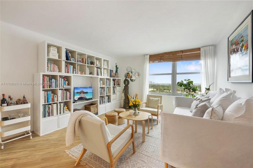 Picture of 2899 W Collins Ave # 1638, Miami Beach FL 33140