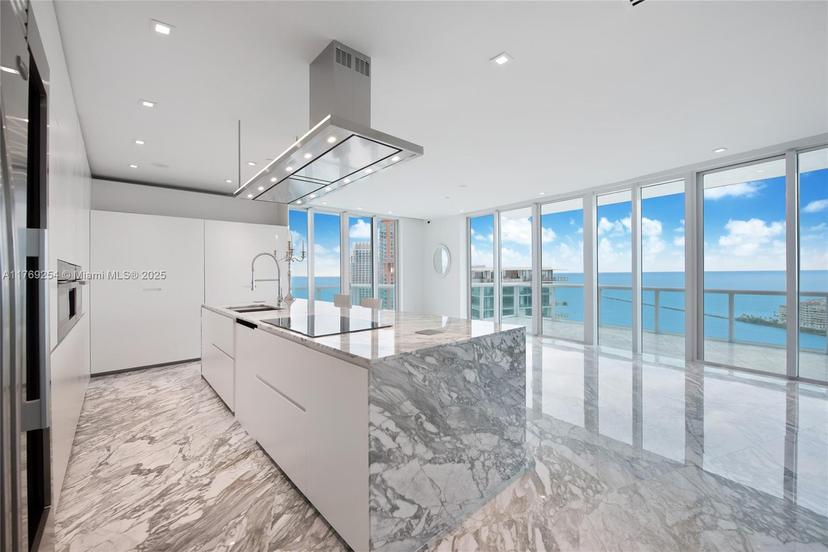 Picture of 1000 S Pointe Dr # 2804, Miami Beach FL 33139