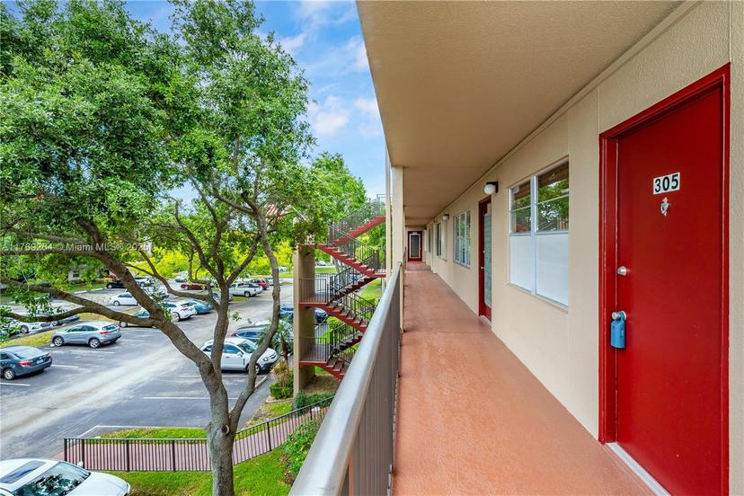 Picture of 801 SW 133Rd Ter # 305K, Pembroke Pines FL 33027