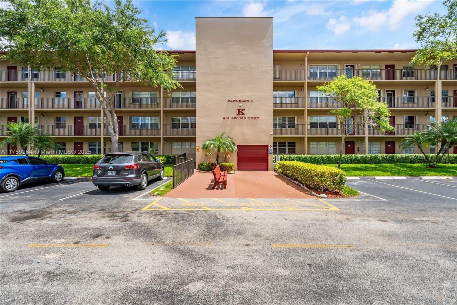 Picture of 801 SW 133Rd Ter # 305K, Pembroke Pines, FL 33027