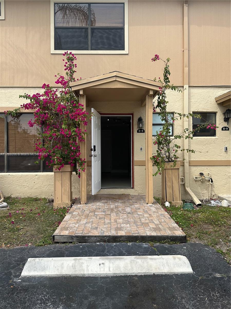 Picture of 3370 Beau Rivage Dr # B8, Pompano Beach, FL 33064
