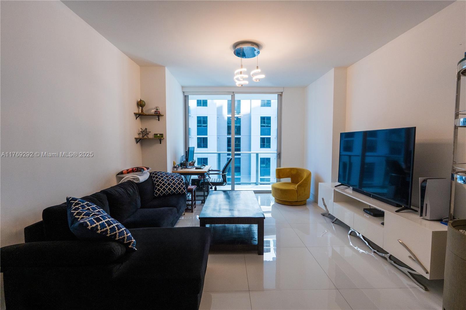 Picture of 1010 SW 2Nd Ave # 606, Miami, FL 33130