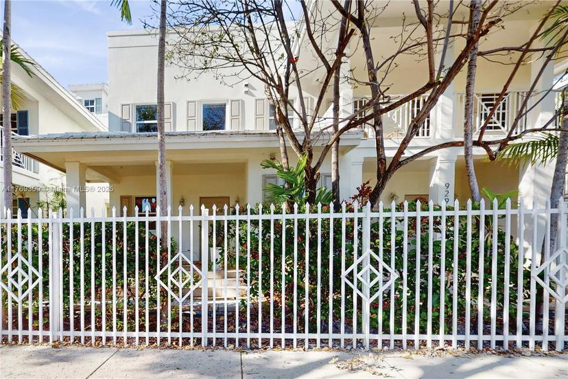 Picture of 931 SW 11Th St # 1, Miami FL 33129