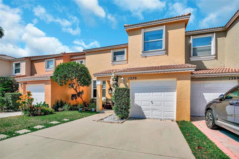 Picture of 1370 NW 154Th Ln, Pembroke Pines FL 33028
