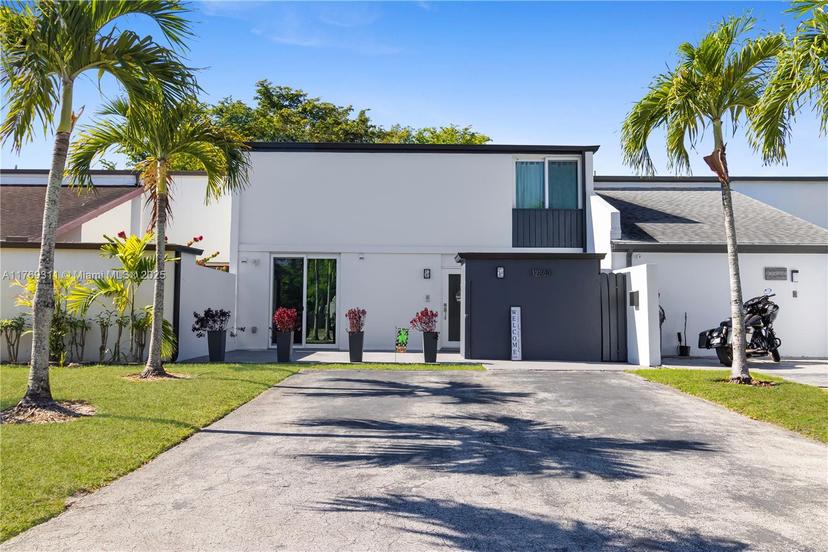 Picture of 12340 SW 20Th Ter # 12340, Miami FL 33175
