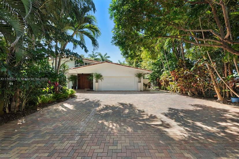 Picture of 210 Ocean Blvd, Golden Beach FL 33160