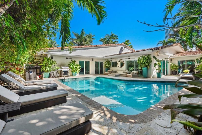 Picture of 210 Ocean Blvd, Golden Beach FL 33160