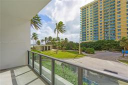 Picture of 2301 S Ocean Dr # 207, Hollywood, FL 33019