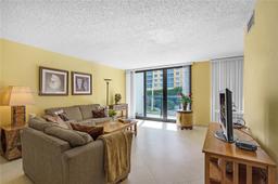 Picture of 2301 S Ocean Dr # 207, Hollywood, FL 33019