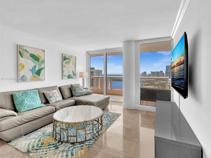 Picture of 1717 N Bayshore Dr # 3553, Miami FL 33132