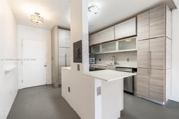 Picture of 2500 Diana Dr # 106, Hallandale Beach, FL 33009