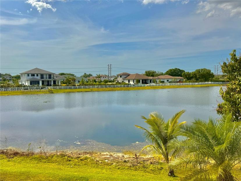 Picture of 4763 Grapevine Way # 4763, Davie FL 33331