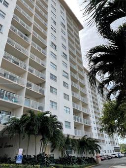 Picture of 400 Kings Point Dr # 1126, Sunny Isles Beach, FL 33160