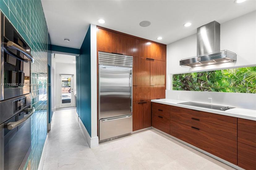 Picture of 6001 N Bay Rd, Miami Beach FL 33140