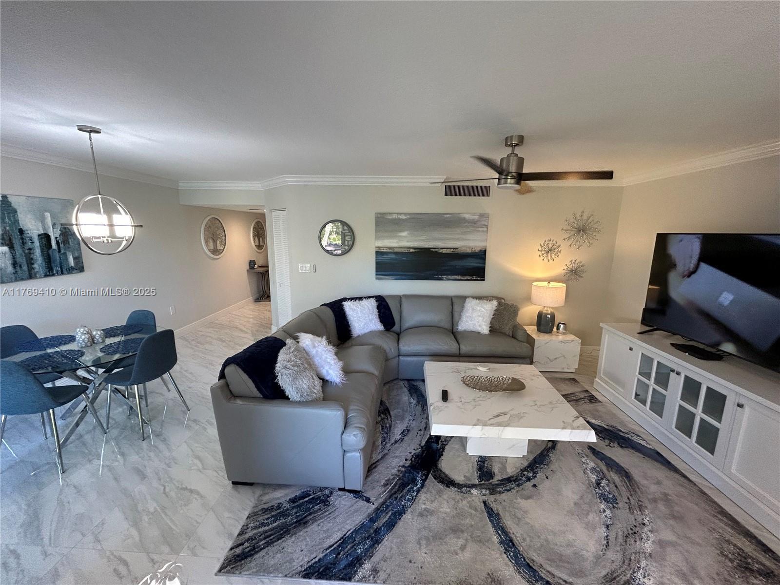 Picture of 275 Palm Ave # D205, Jupiter, FL 33477