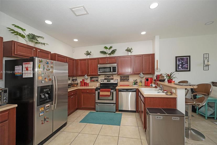 Picture of 360 SE 37Th Ter # 0, Homestead FL 33033