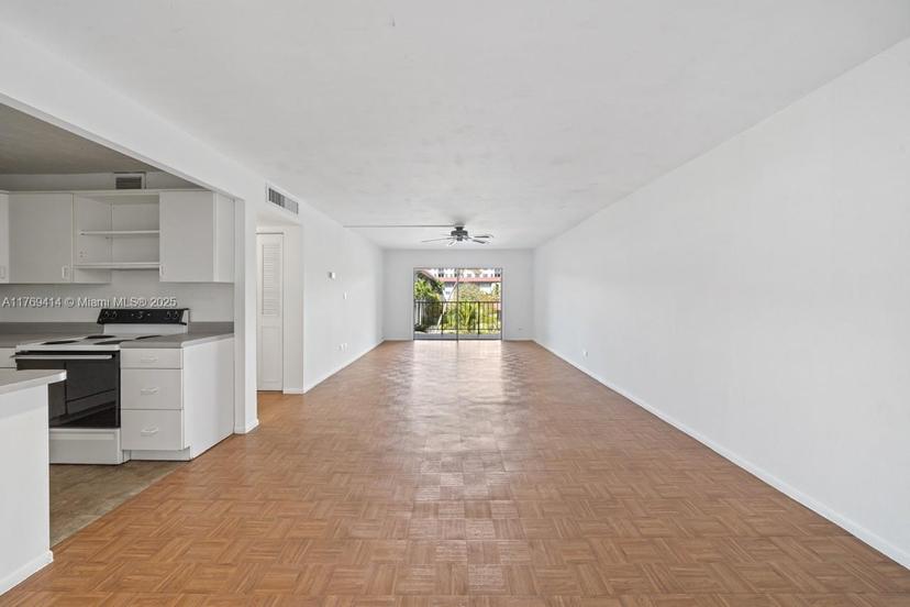 Picture of 8107 SW 72Nd Ave # 306E, Miami FL 33143