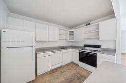Picture of 8107 SW 72Nd Ave # 306E, Miami, FL 33143