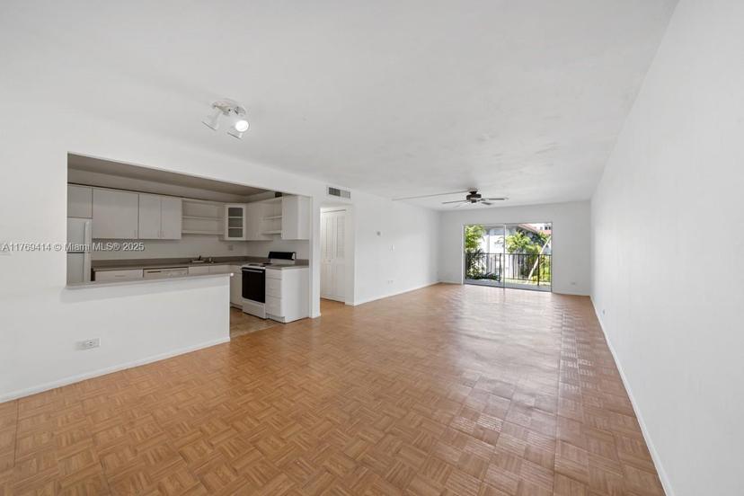 Picture of 8107 SW 72Nd Ave # 306E, Miami FL 33143
