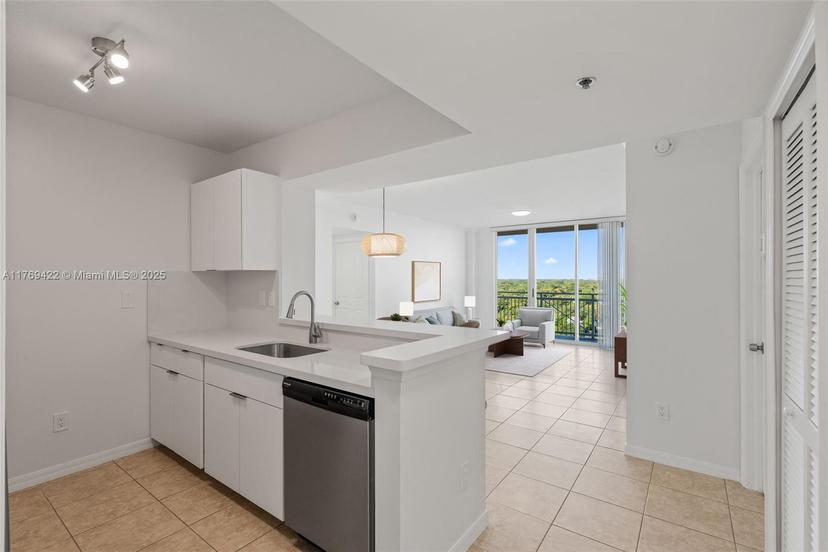 Picture of 2665 SW 37Th Ave # 1104, Miami FL 33133