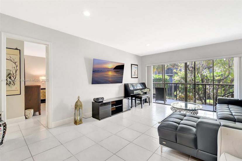 Picture of 3605 S Ocean Blvd # 210, South Palm Beach FL 33480
