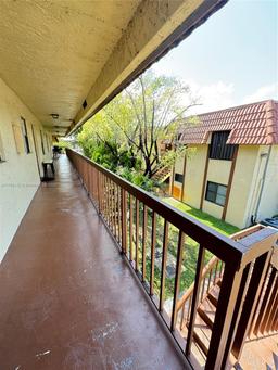Picture of 6565 W 26Th Dr # 34, Hialeah, FL 33016