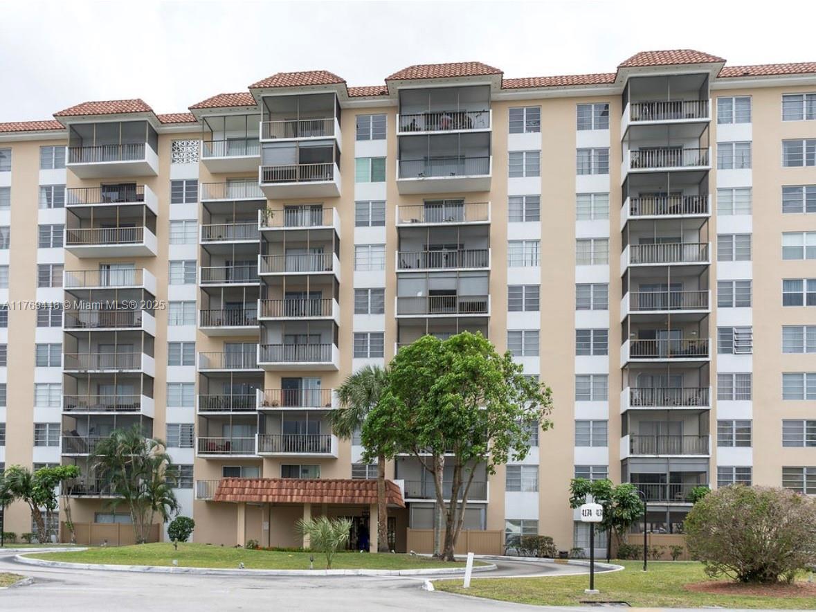Picture of 4174 Inverrary Dr # 802, Lauderhill, FL 33319