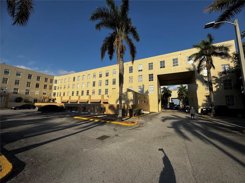 Picture of 7420 W 20Th Ave # 237, Hialeah FL 33016