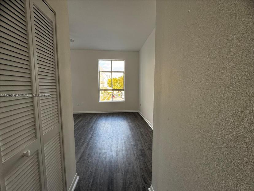 Picture of 7420 W 20Th Ave # 237, Hialeah FL 33016