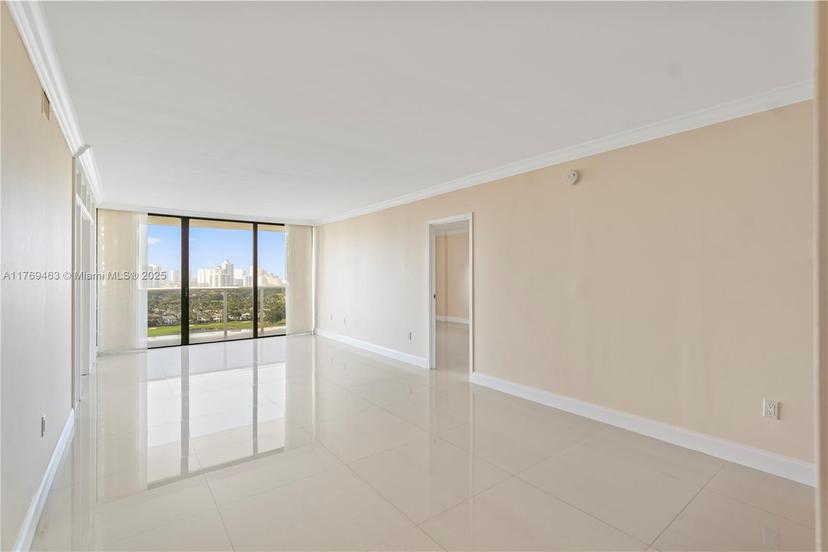 Picture of 3675 N Country Club Dr # 2208, Aventura FL 33180