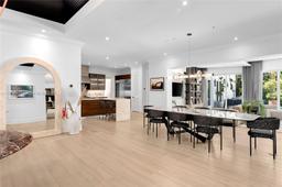 Picture of 6626 Pinetree Ln, Miami Beach, FL 33141
