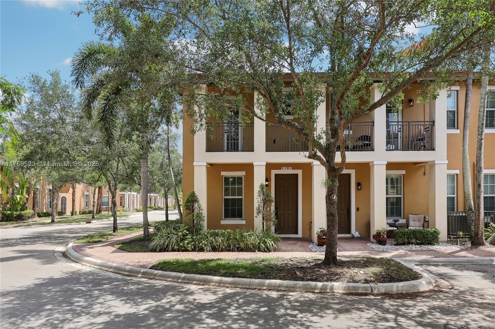 Picture of 1101 SW 147Th Ter, Pembroke Pines, FL 33027