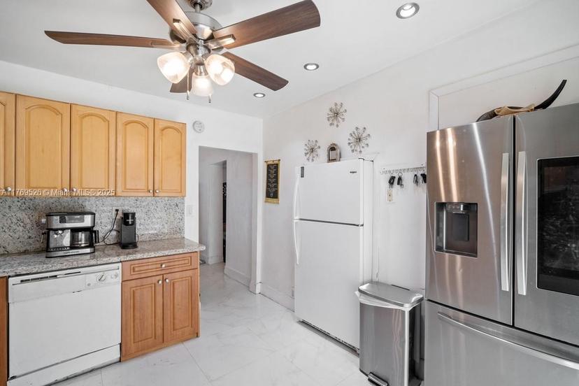 Picture of 121 Edmund Rd, West Park FL 33023