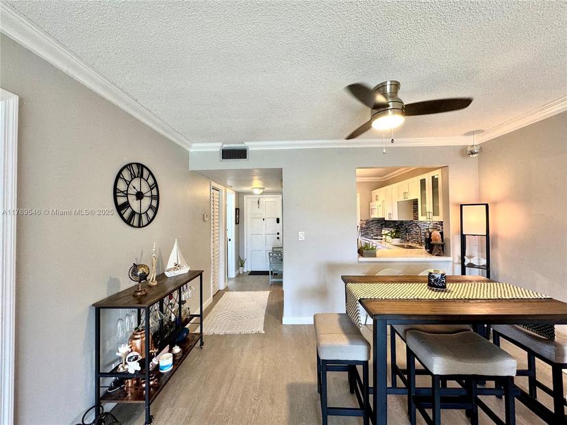 Picture of 1001 Hillcrest Ct # 310, Hollywood FL 33021