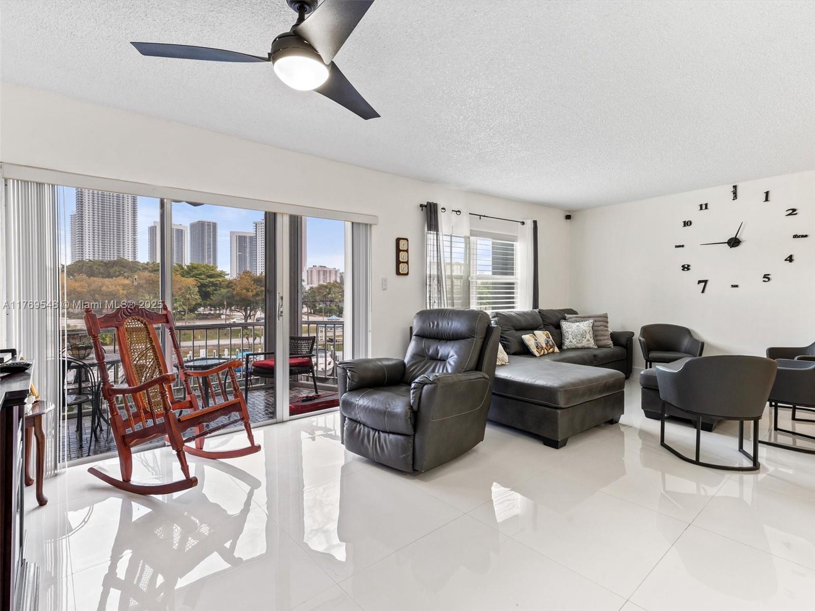 Picture of 200 Diplomat Pkwy # 424, Hallandale Beach, FL 33009