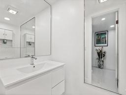 Picture of 200 Diplomat Pkwy # 424, Hallandale Beach, FL 33009