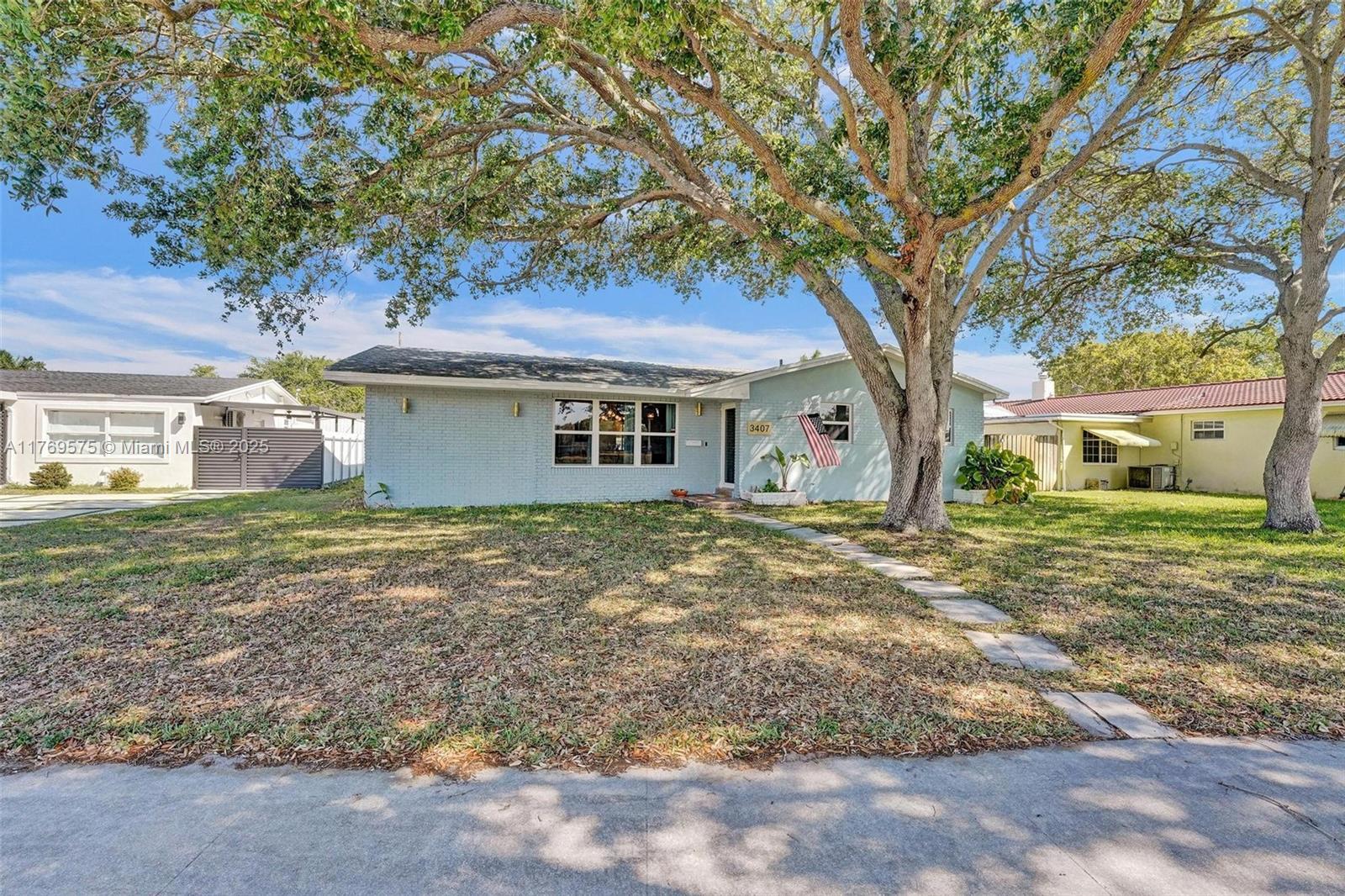 Picture of 3407 N Longfellow Cir, Hollywood, FL 33021