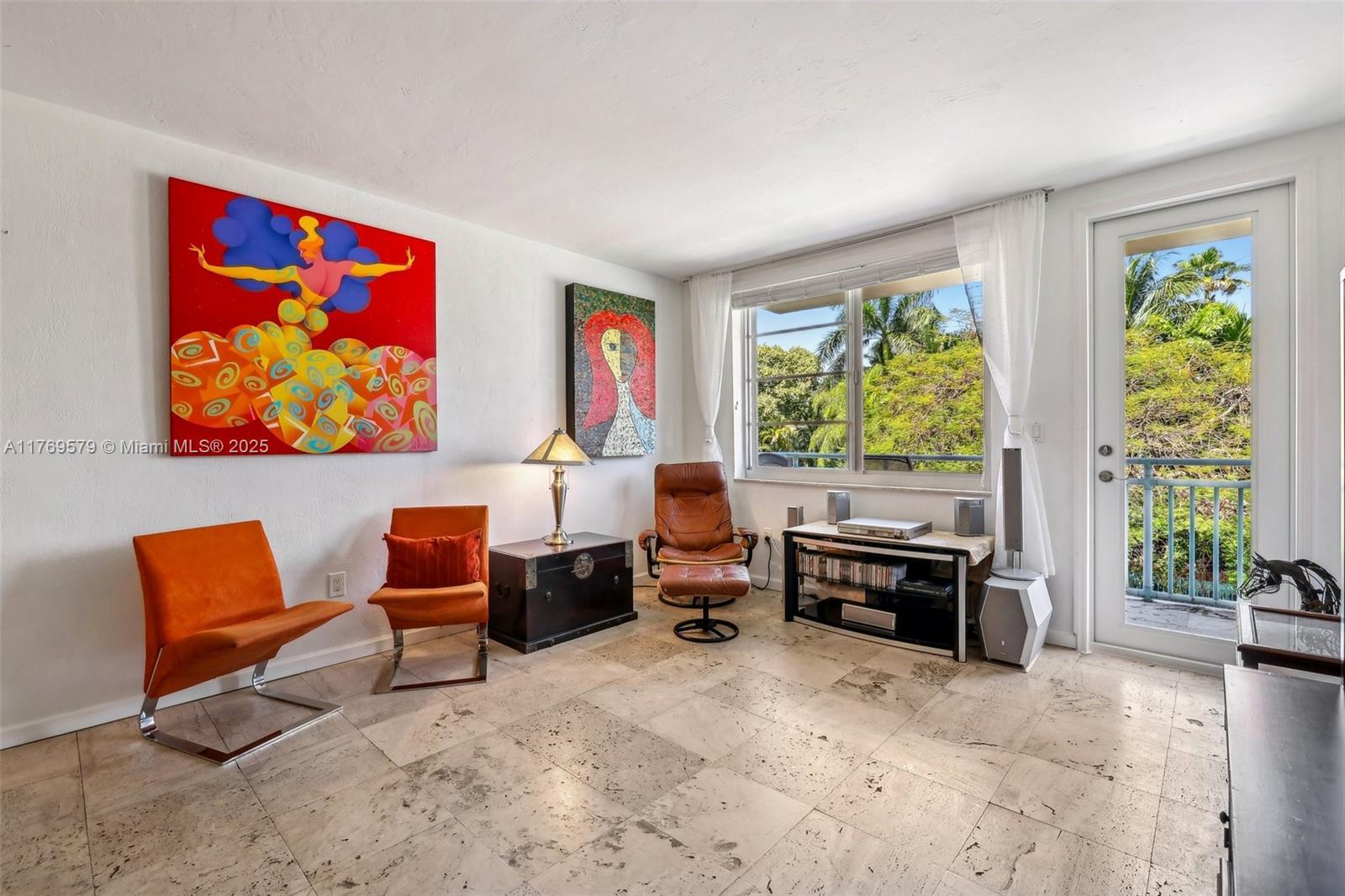 Picture of 1480 Euclid Ave # 204, Miami Beach, FL 33139