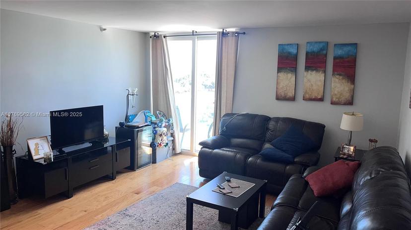Picture of 1035 West Ave, Miami Beach FL 33139