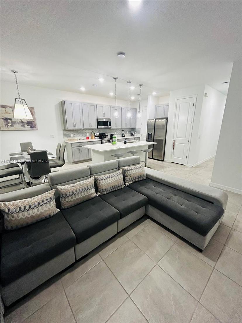 Picture of 681 Longboat Drive, Davenport FL 33896