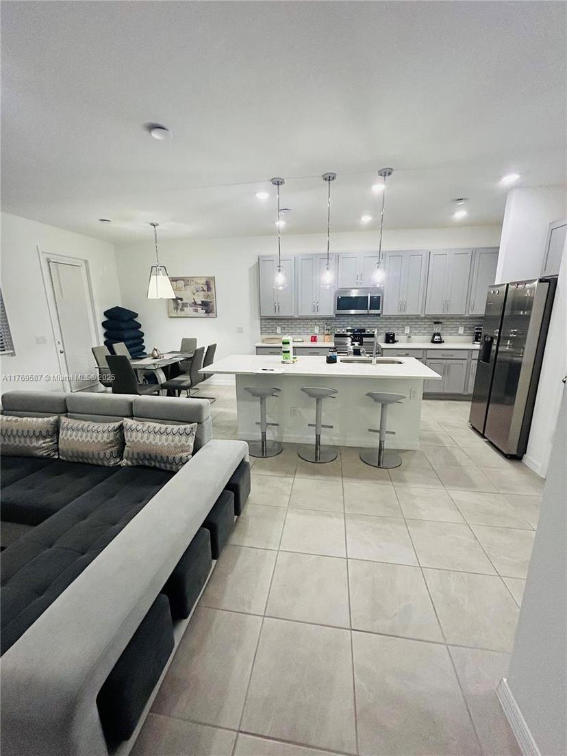 Picture of 681 Longboat Drive, Davenport FL 33896