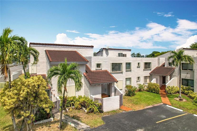 Picture of 770 NW 106Th Ave # 3, Miami FL 33172