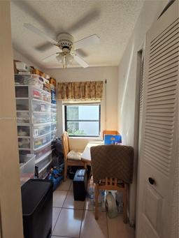 Picture of 1021 Mockingbird Ln # 411, Plantation, FL 33324