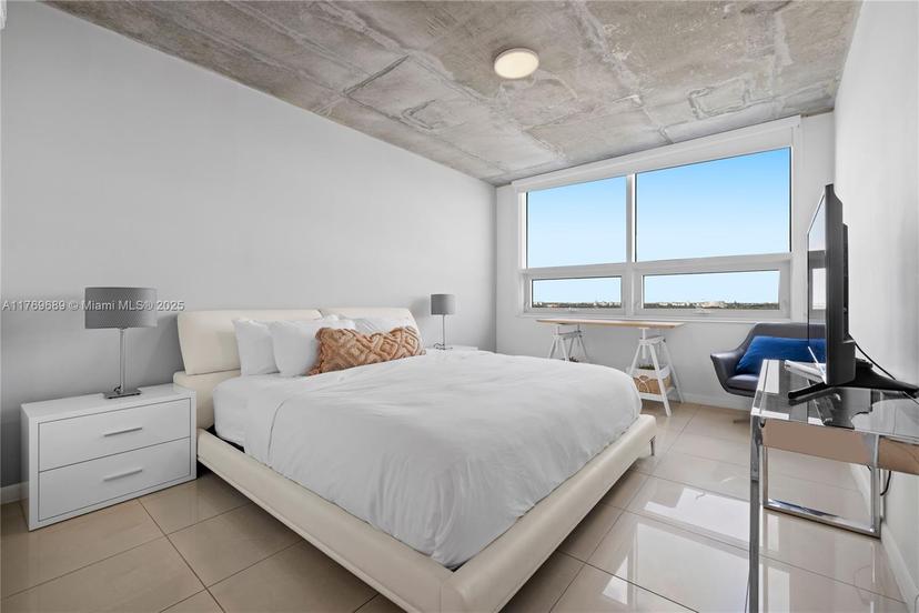 Picture of 3250 NE 1St Ave # 1113, Miami FL 33137