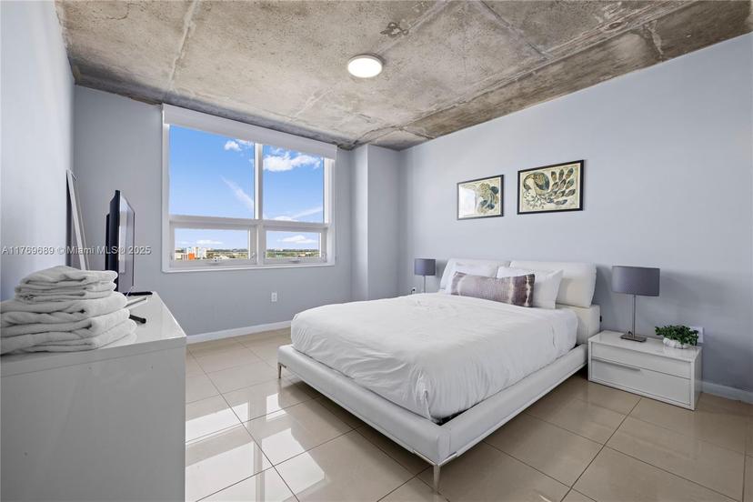 Picture of 3250 NE 1St Ave # 1113, Miami FL 33137