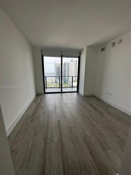 Picture of 121 NE 34Th St # 2707, Miami, FL 33137